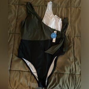 Cupshe One Piece Color Block Swimsuit XL NWT